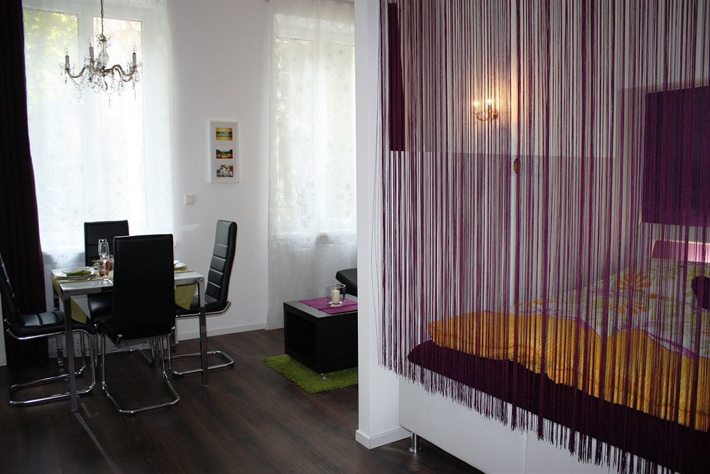 Govienna Small Modern Apartment Zewnętrze zdjęcie